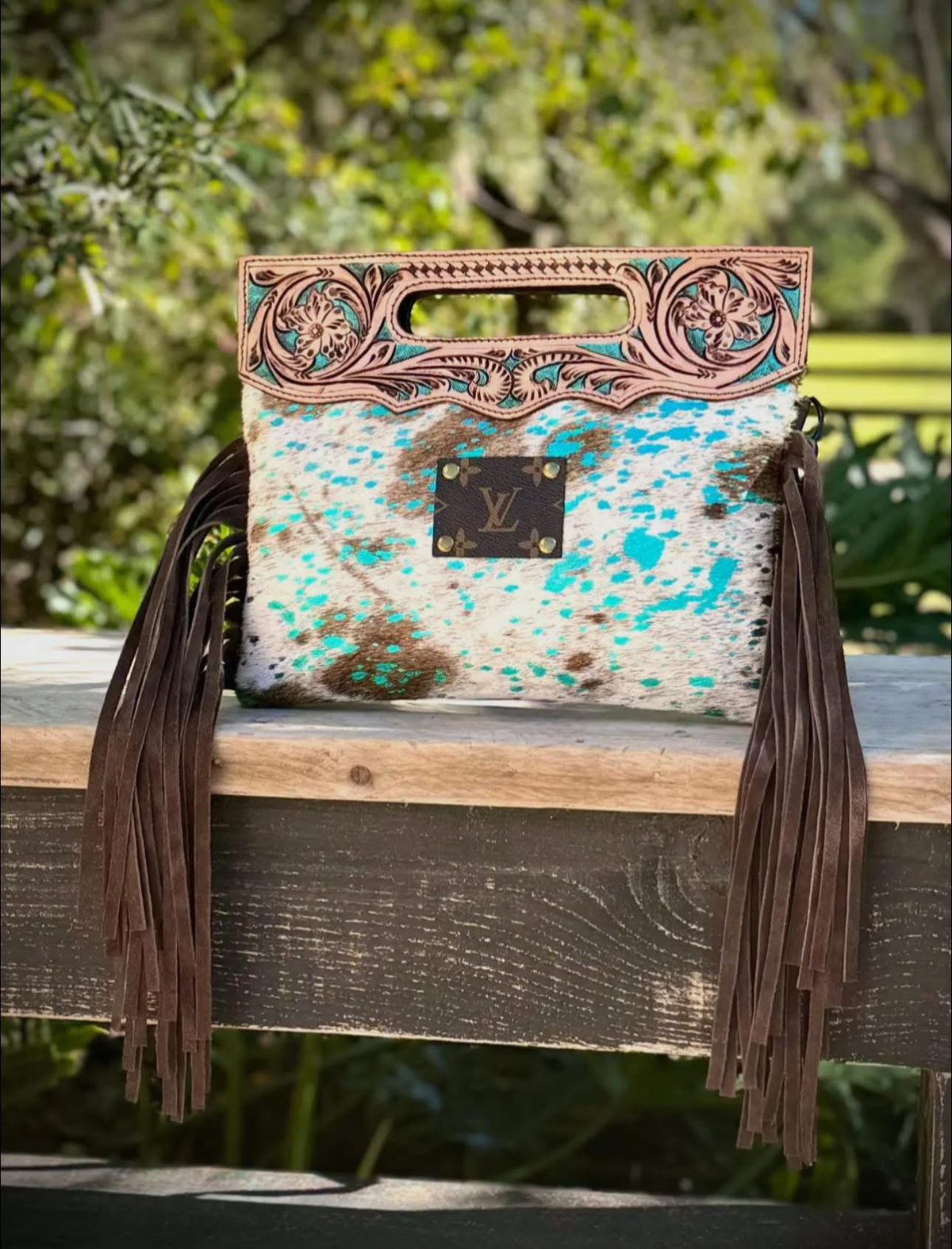 Lv cowhide leather crossbody bag