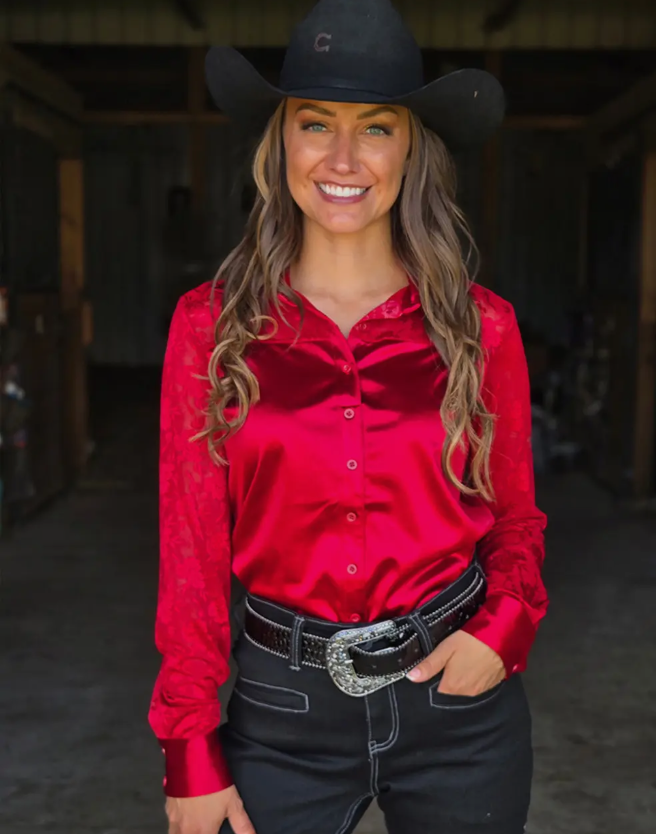 Pullover Button up with lace sleeves in red satin